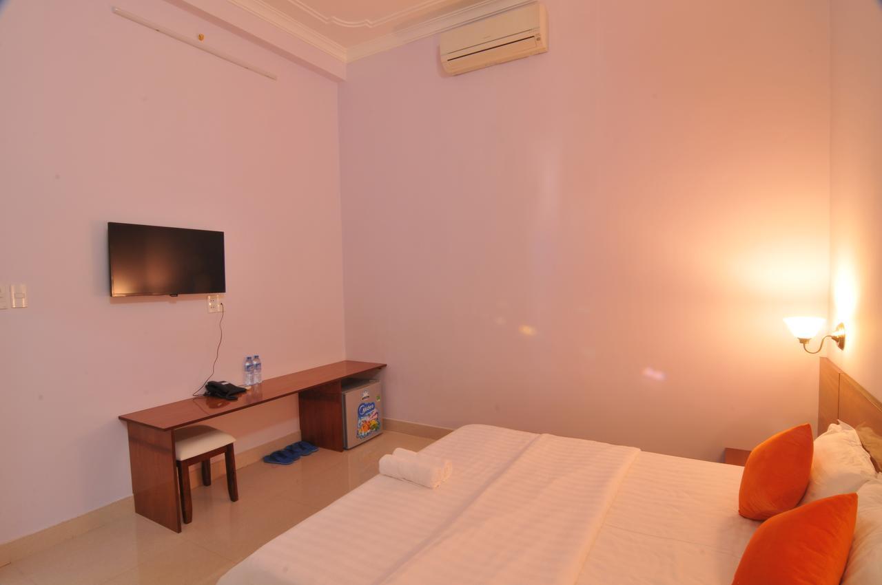 Chau Tran Hotel Vung Tau Exterior photo